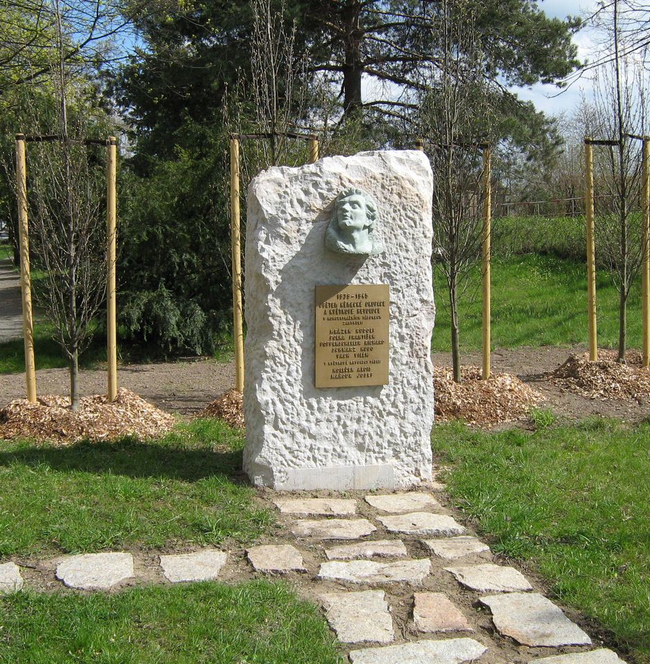 pomník padlým na Blatově.JPG